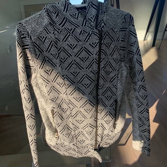 Lucky brand jacket size medium black and white with hood - Picture 3 of 4